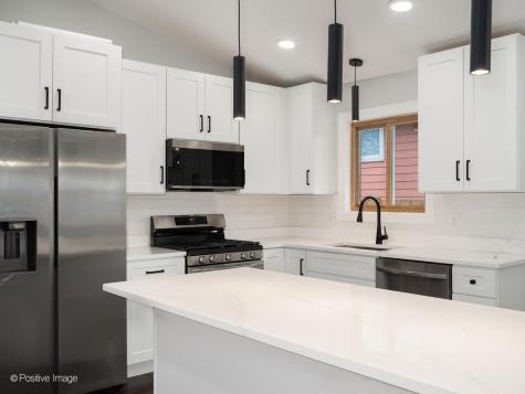 8429 Mason Avenue Morton Grove IL 60053