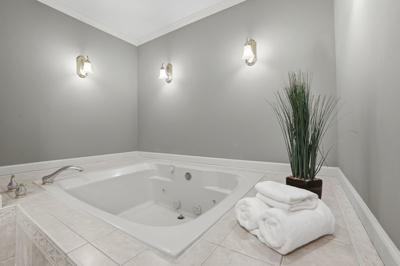 15911 Aspen Court Huntley IL 60142