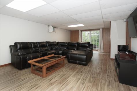 39W609 Lori Lane Elgin IL 60124