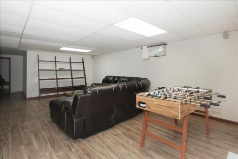 39W609 Lori Lane Elgin IL 60124