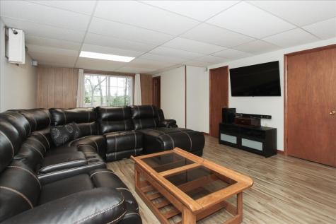 39W609 Lori Lane Elgin IL 60124