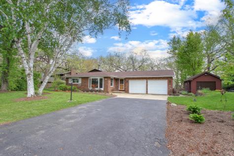 39W609 Lori Lane Elgin IL 60124