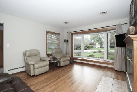 39W609 Lori Lane Elgin IL 60124