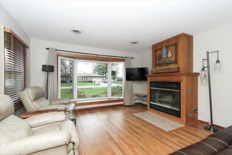39W609 Lori Lane Elgin IL 60124