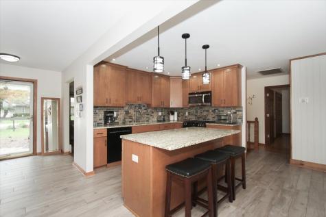 39W609 Lori Lane Elgin IL 60124
