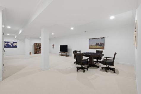 2806 Parkside Circle Glenview IL 60026