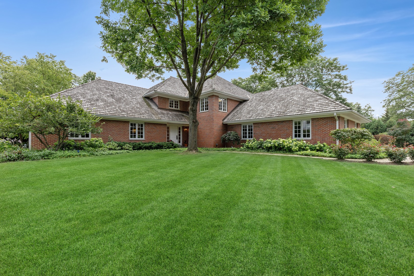 390 South Basswood Road Lake Forest IL 60045