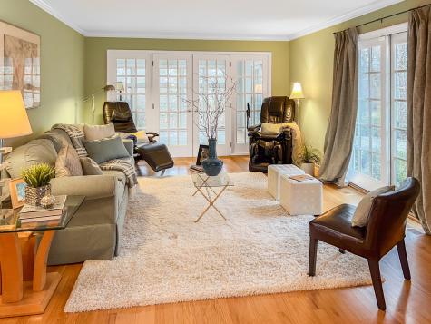 390 South Basswood Road Lake Forest IL 60045