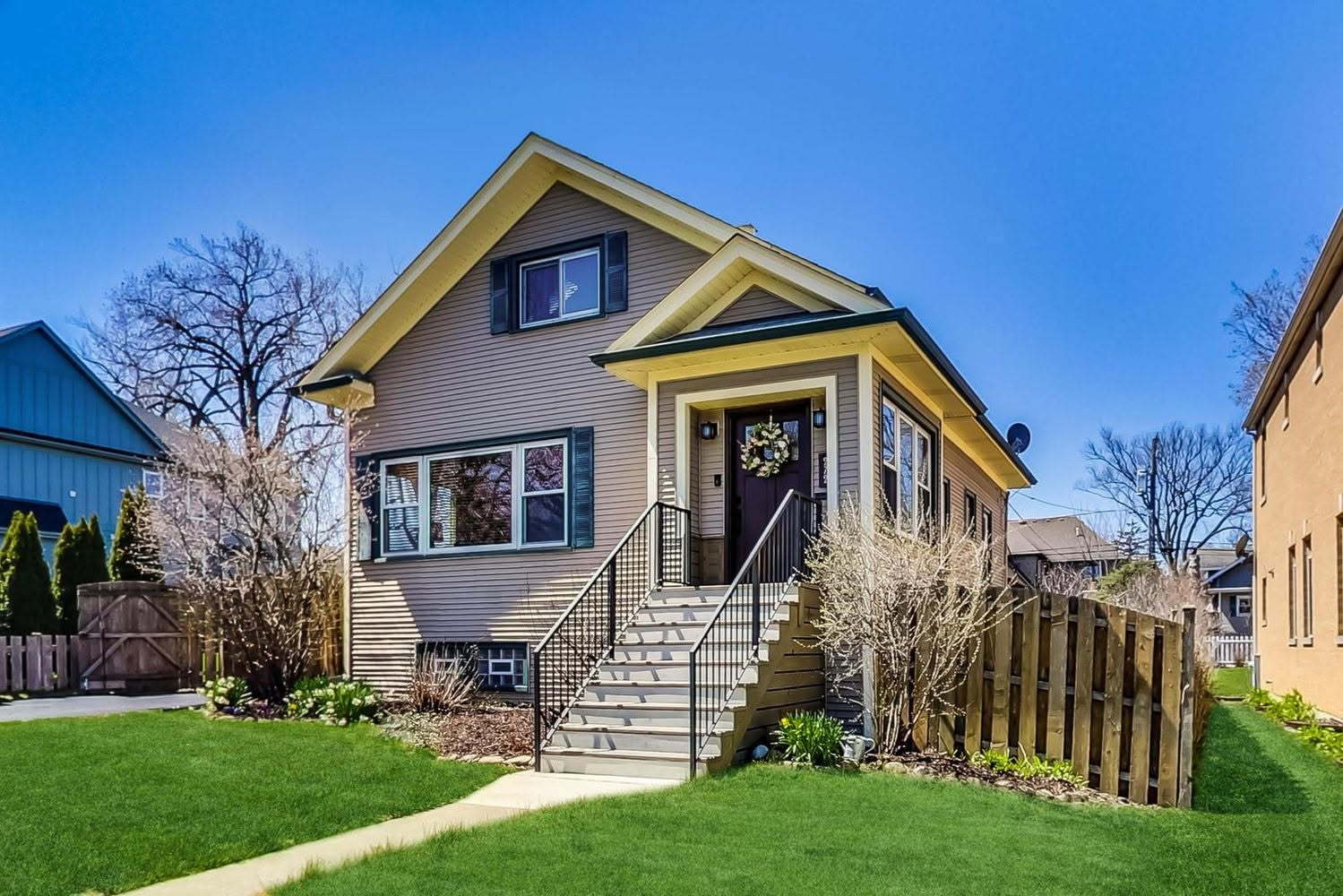 272 North Willow Road Elmhurst IL 60126