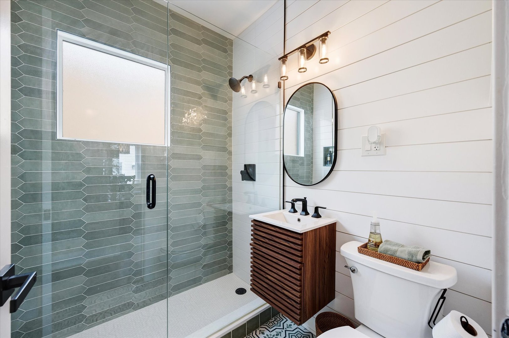 272 North Willow Road Elmhurst IL 60126