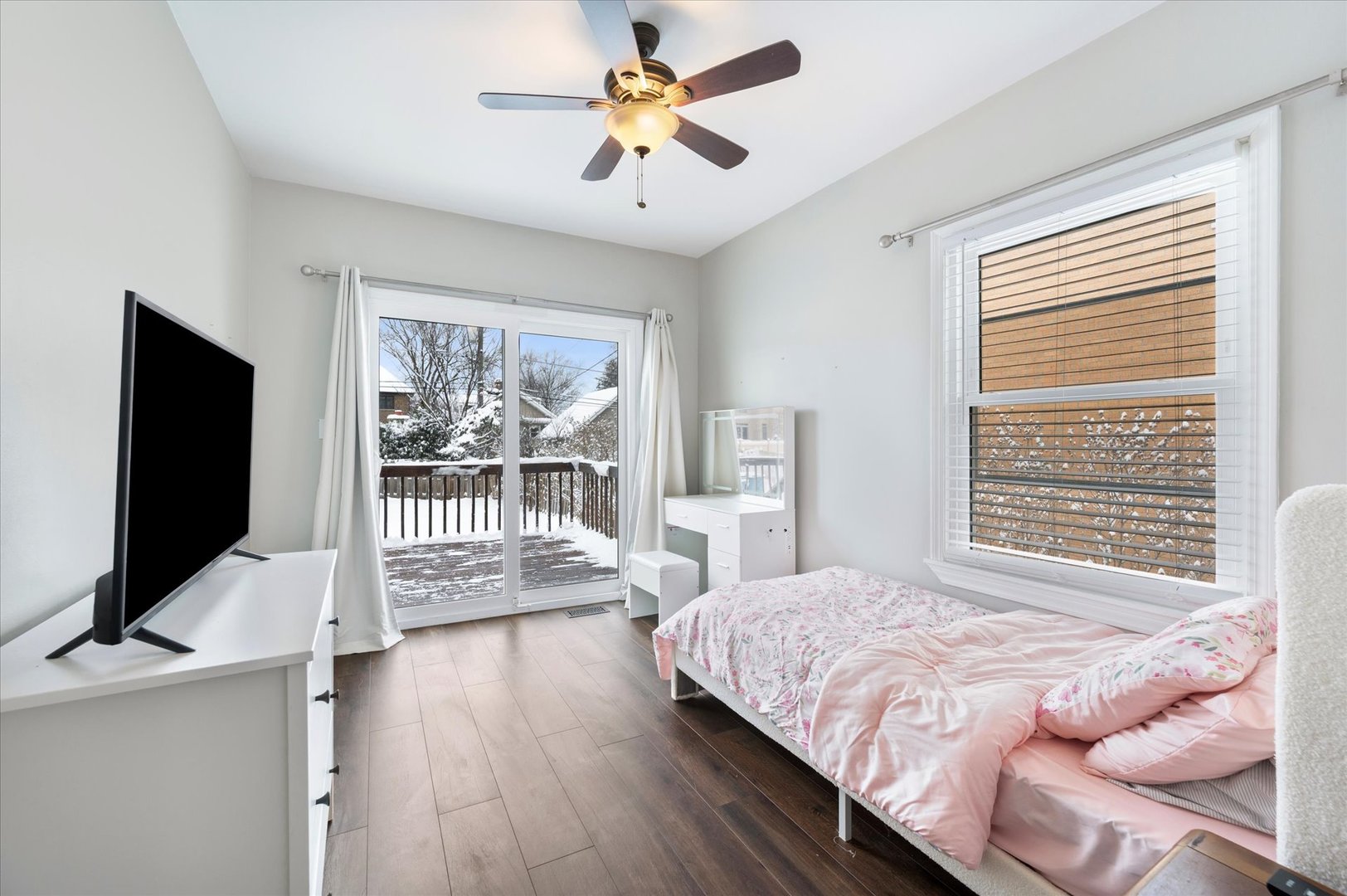 272 North Willow Road Elmhurst IL 60126