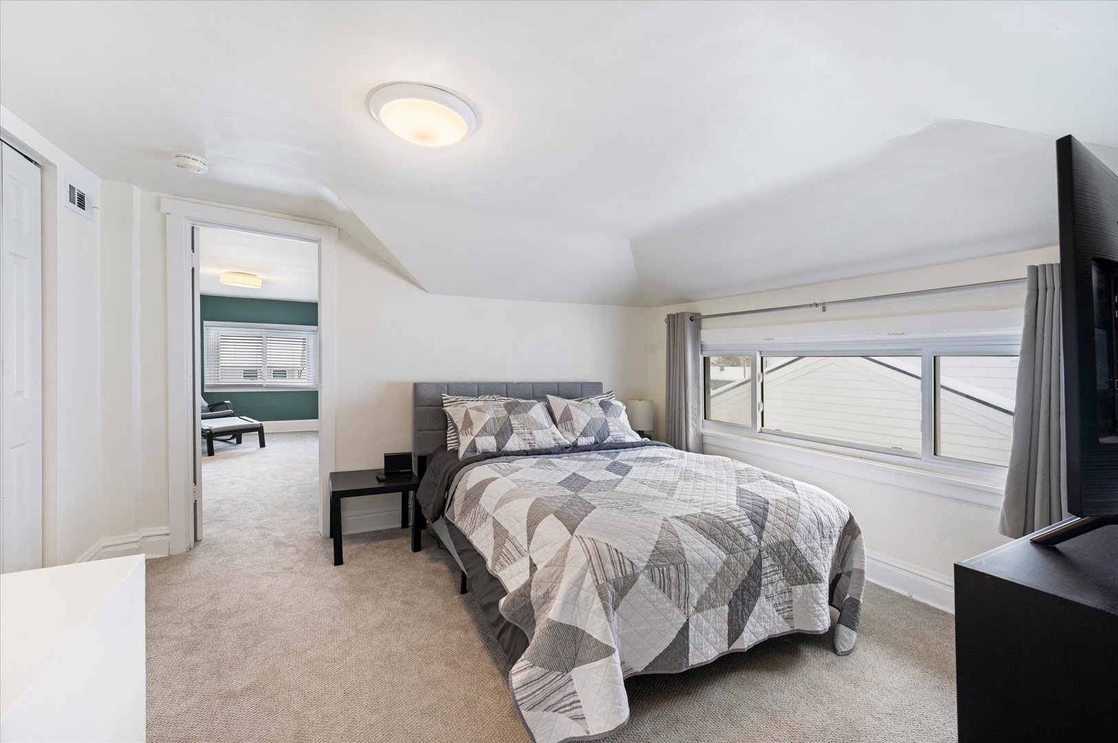 272 North Willow Road Elmhurst IL 60126