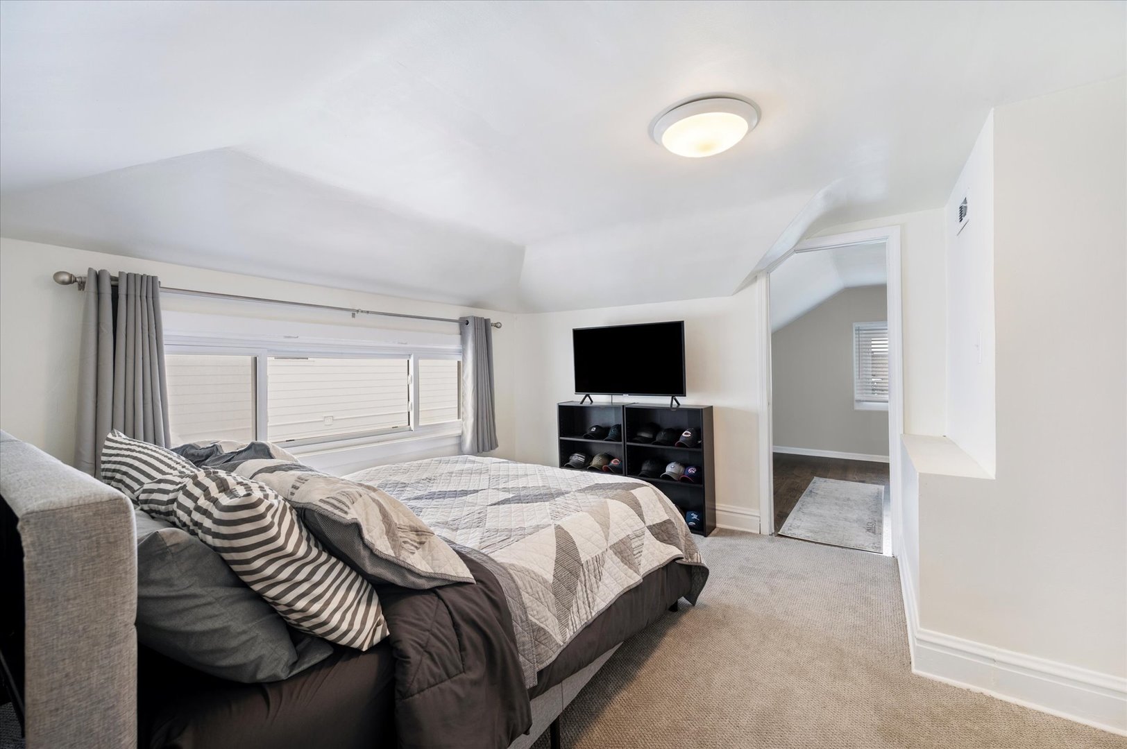 272 North Willow Road Elmhurst IL 60126