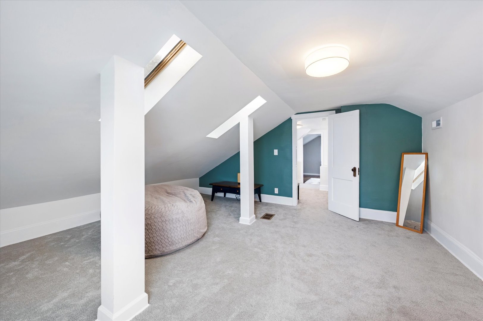 272 North Willow Road Elmhurst IL 60126