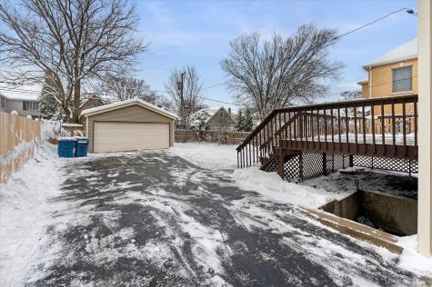 272 North Willow Road Elmhurst IL 60126