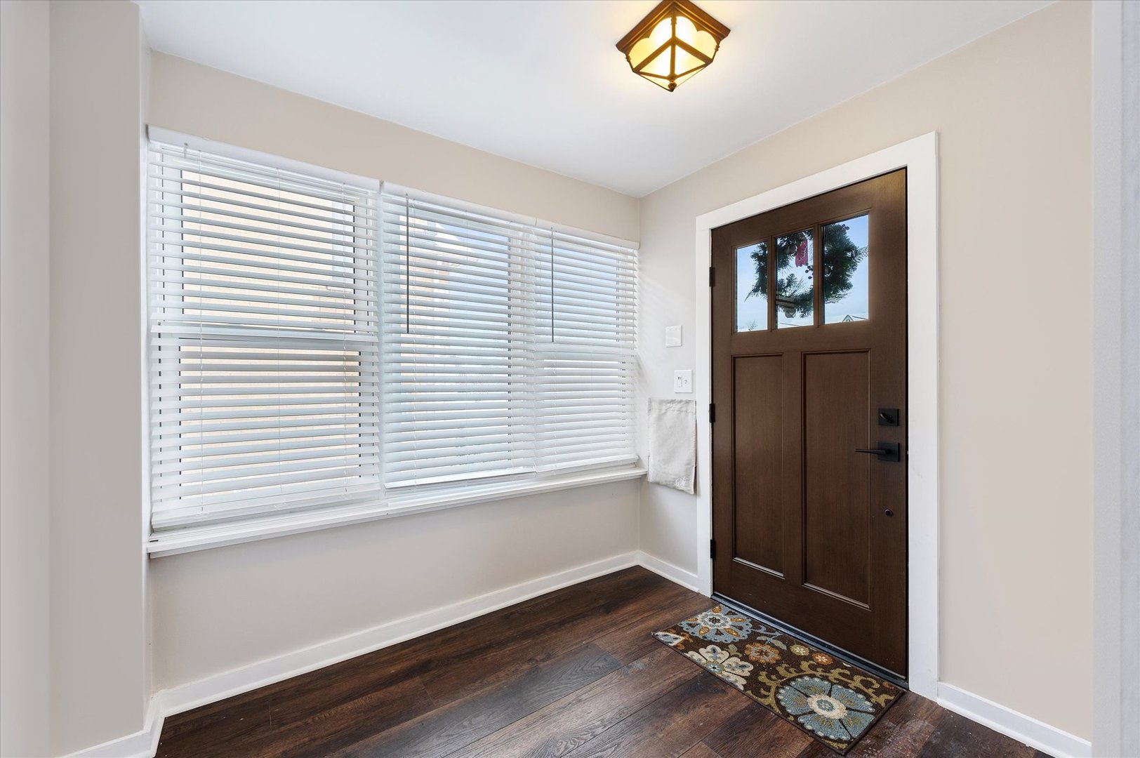 272 North Willow Road Elmhurst IL 60126