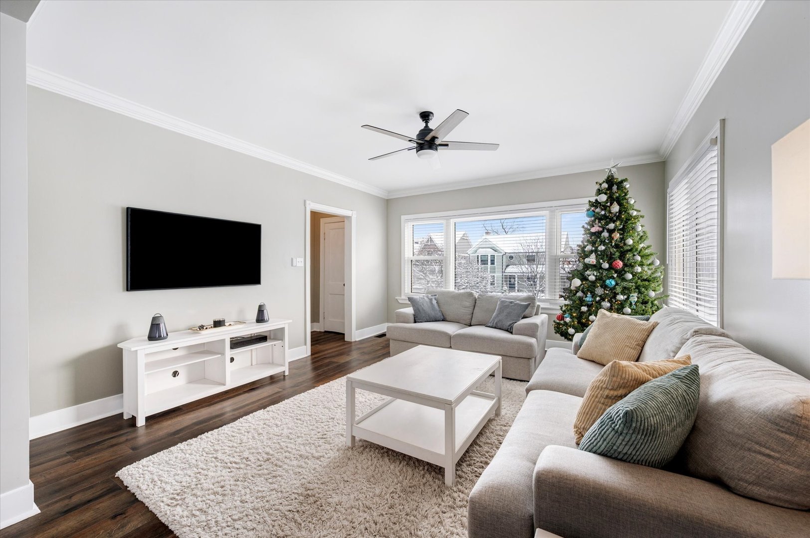 272 North Willow Road Elmhurst IL 60126