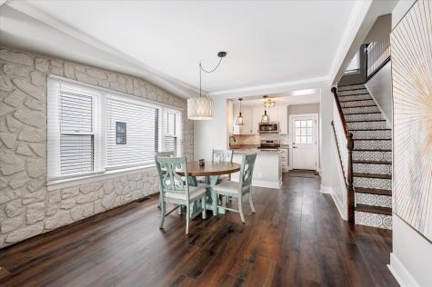 272 North Willow Road Elmhurst IL 60126