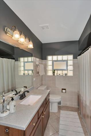 10118 South Turner Avenue Evergreen Park IL 60805