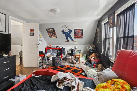 7814 South Saint Lawrence Avenue Chicago IL 60619