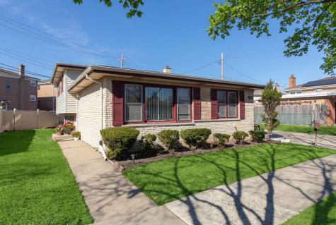 8516 North Ozanam Avenue Niles IL 60714