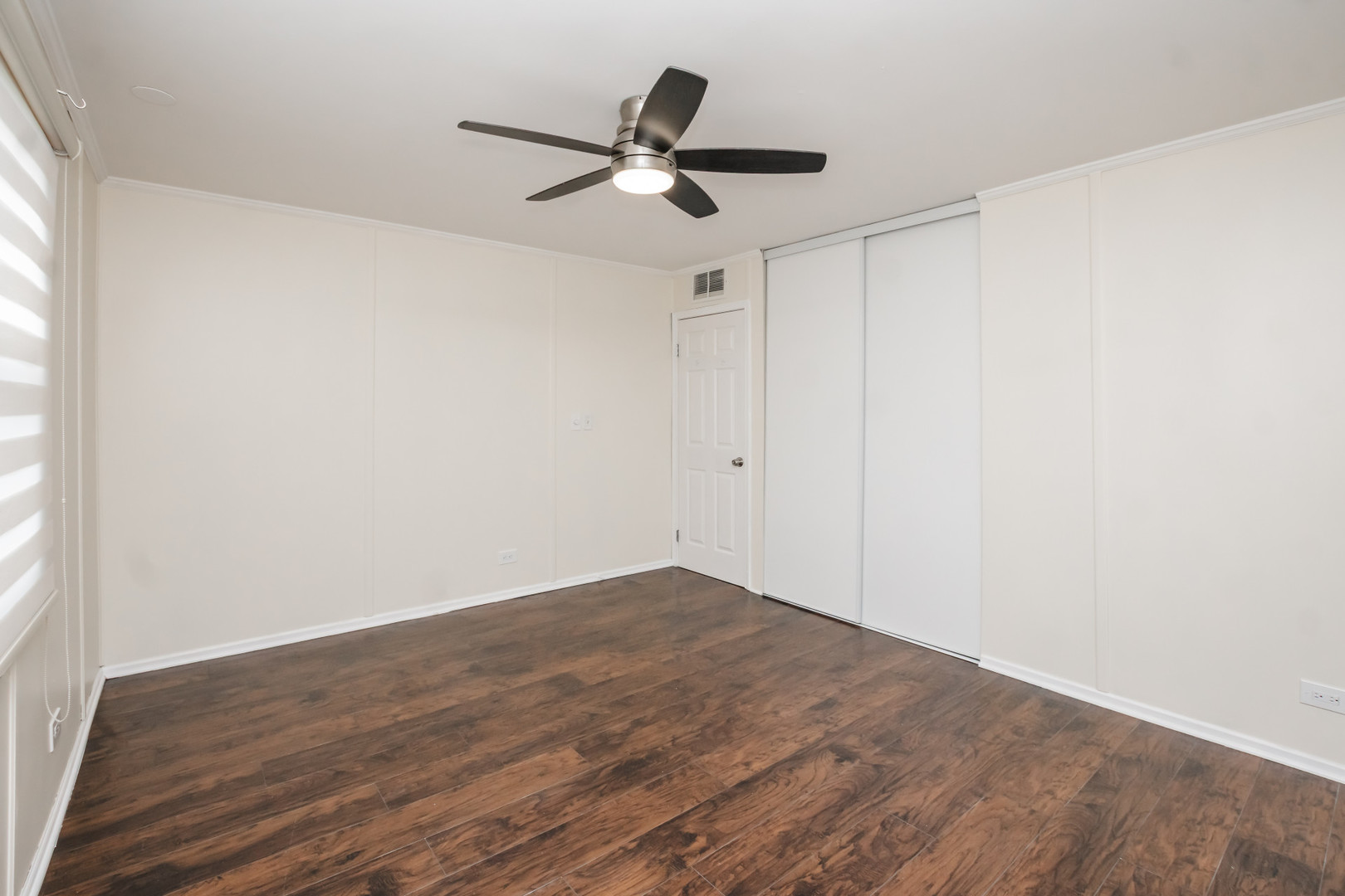 837 Carnaby Court Schaumburg IL 60194
