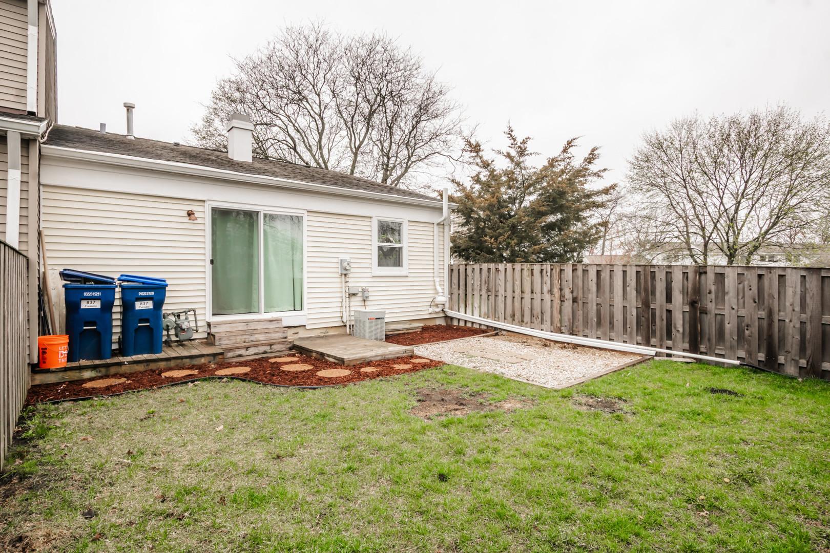 837 Carnaby Court Schaumburg IL 60194