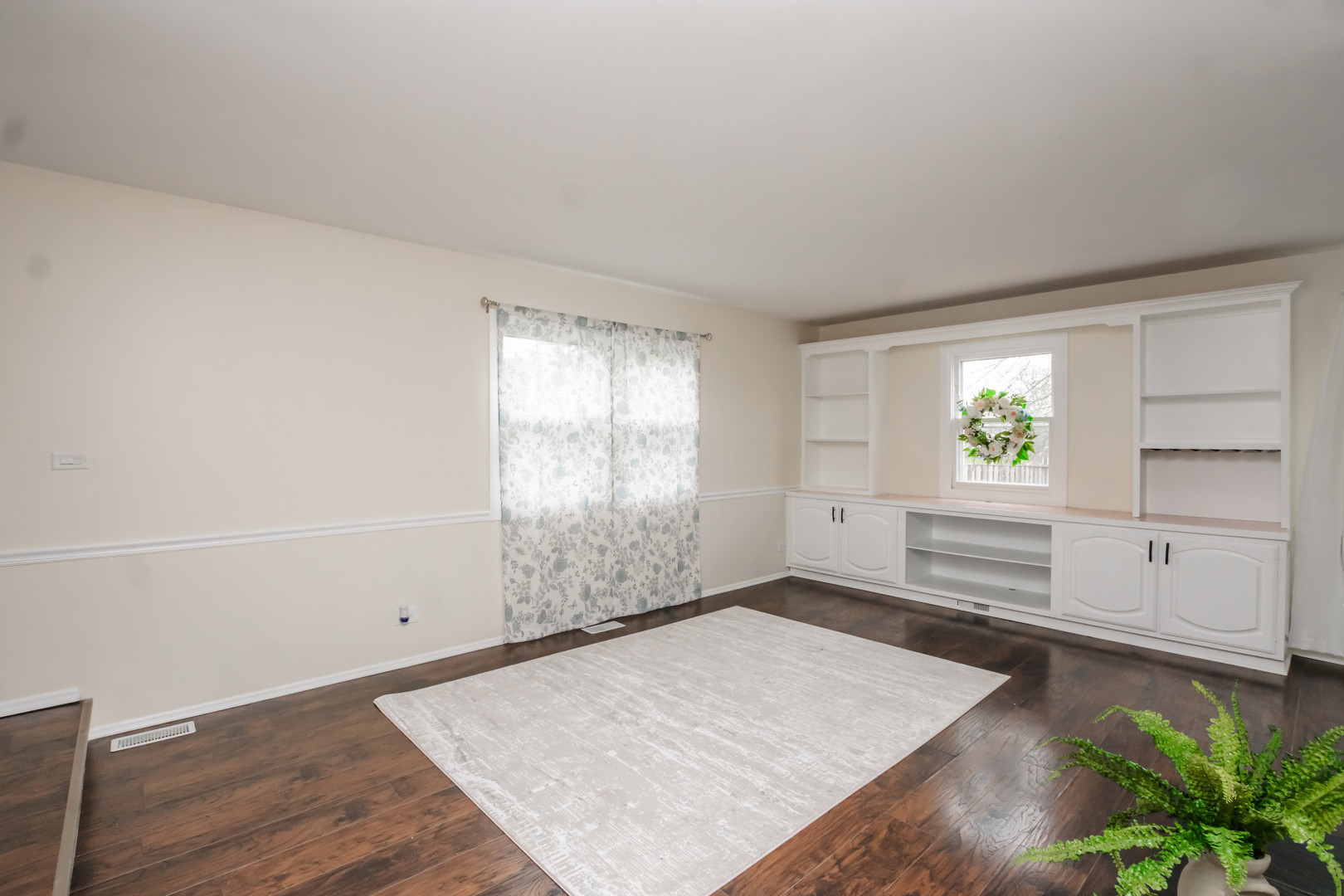 837 Carnaby Court Schaumburg IL 60194
