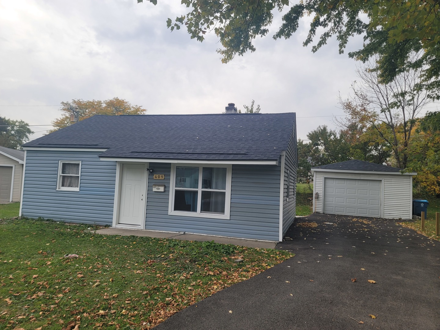 409 Dayward Court Aurora IL 60505