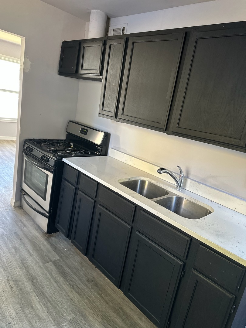 409 Dayward Court Aurora IL 60505