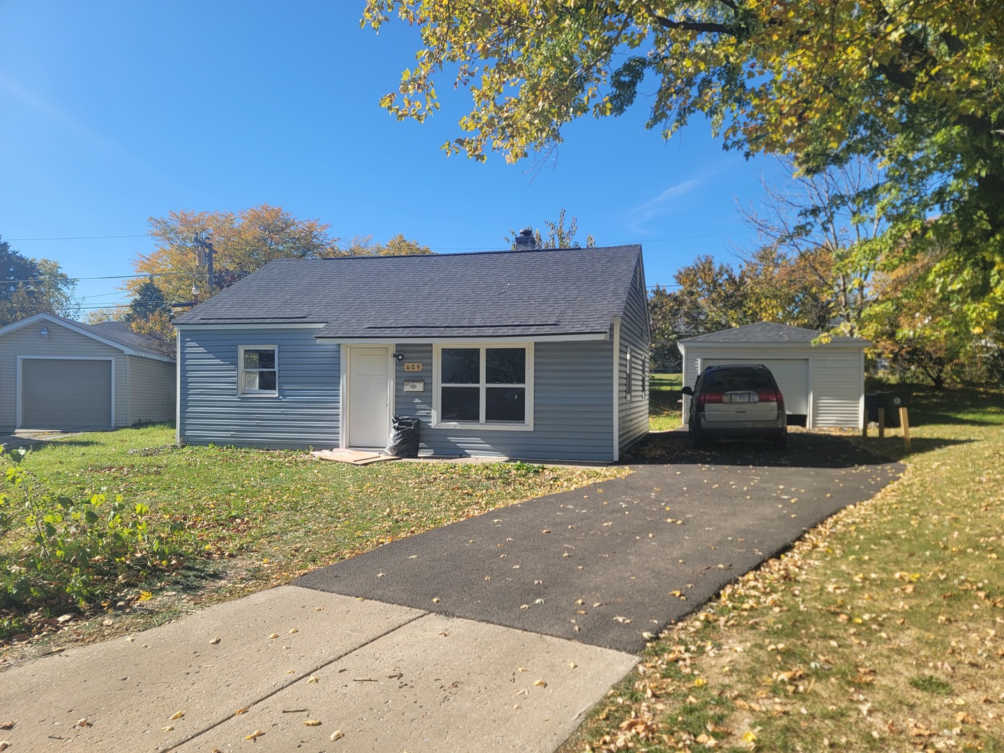 409 Dayward Court Aurora IL 60505