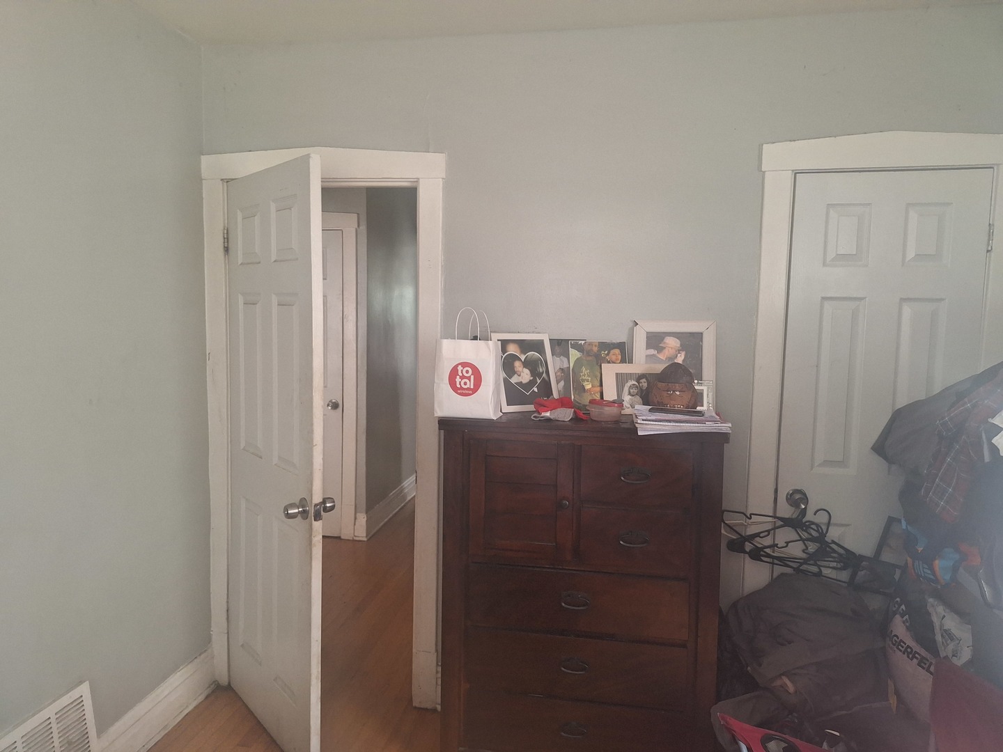 9351 South Manistee Avenue Chicago IL 60617