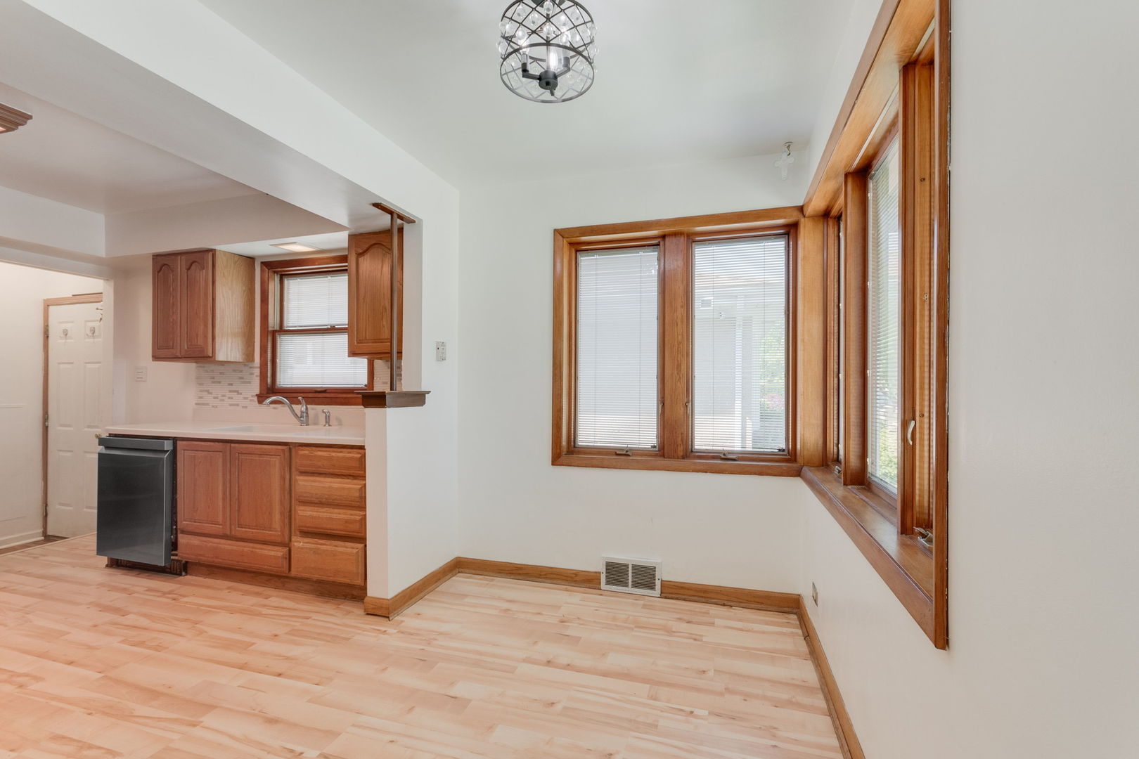 4605 Jerome Avenue Skokie IL 60076