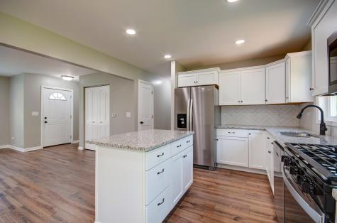 394 West 3rd Street Braidwood IL 60408