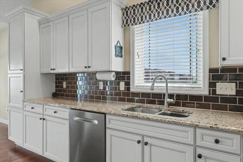312 London Way Savoy IL 61874