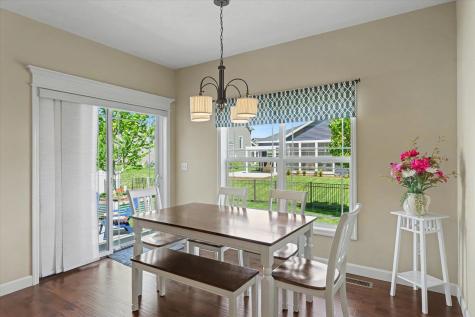 312 London Way Savoy IL 61874