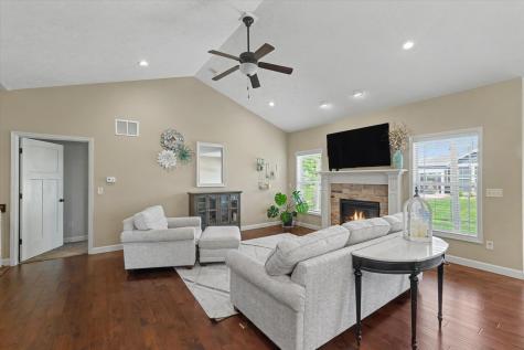 312 London Way Savoy IL 61874