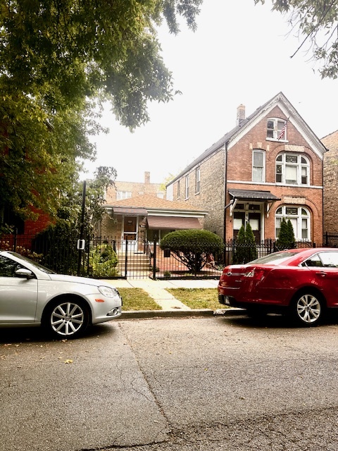 2925 North Troy Street Chicago IL 60618