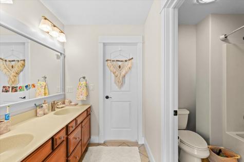 1610 Briarwood Lane Mahomet IL 61853