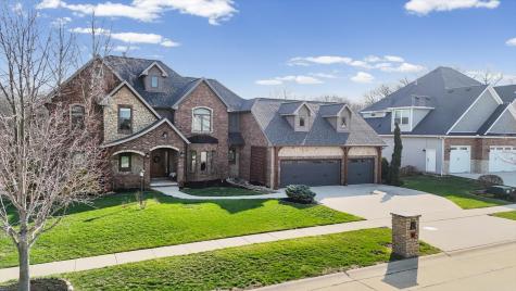 1610 Briarwood Lane Mahomet IL 61853