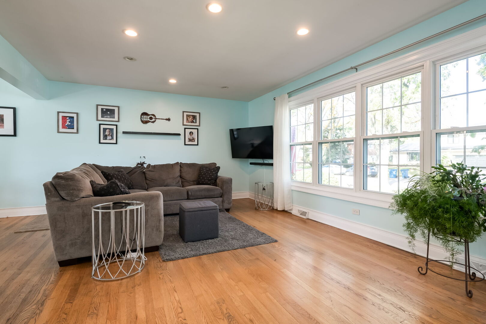 522 East Park Manor Court Elmhurst IL 60126