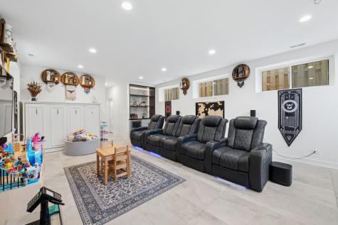 5348 West Argyle Street Chicago IL 60630