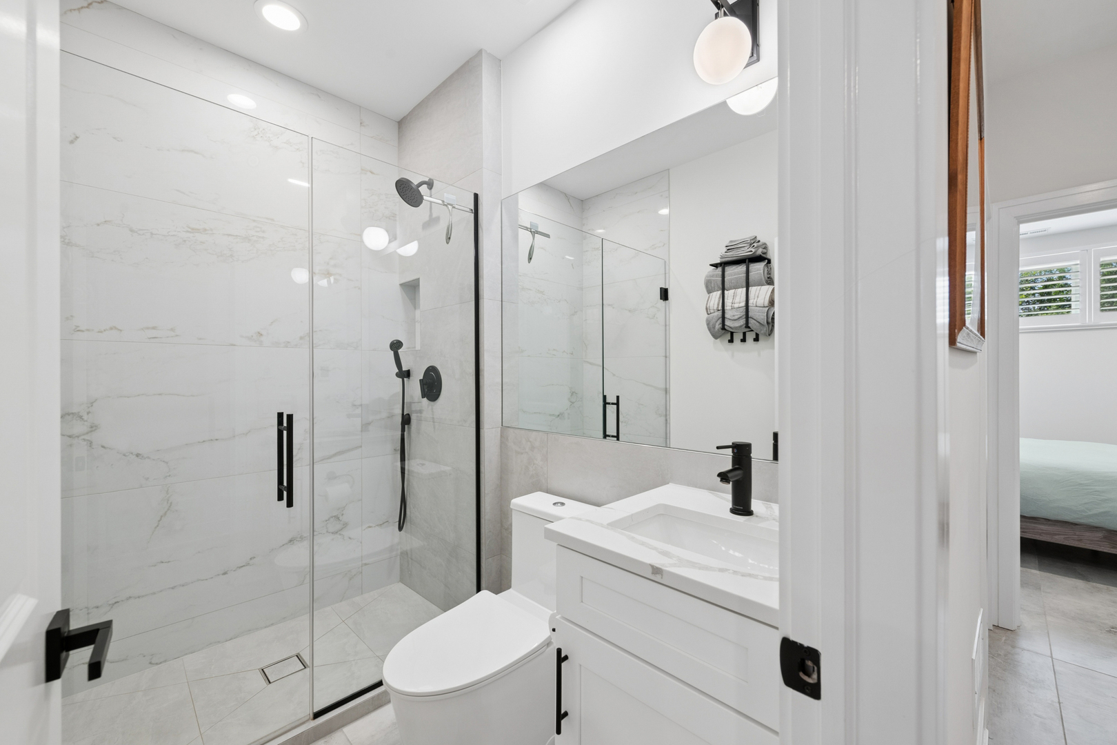 5348 West Argyle Street Chicago IL 60630