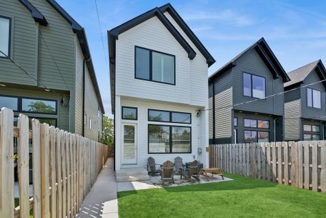 5348 West Argyle Street Chicago IL 60630