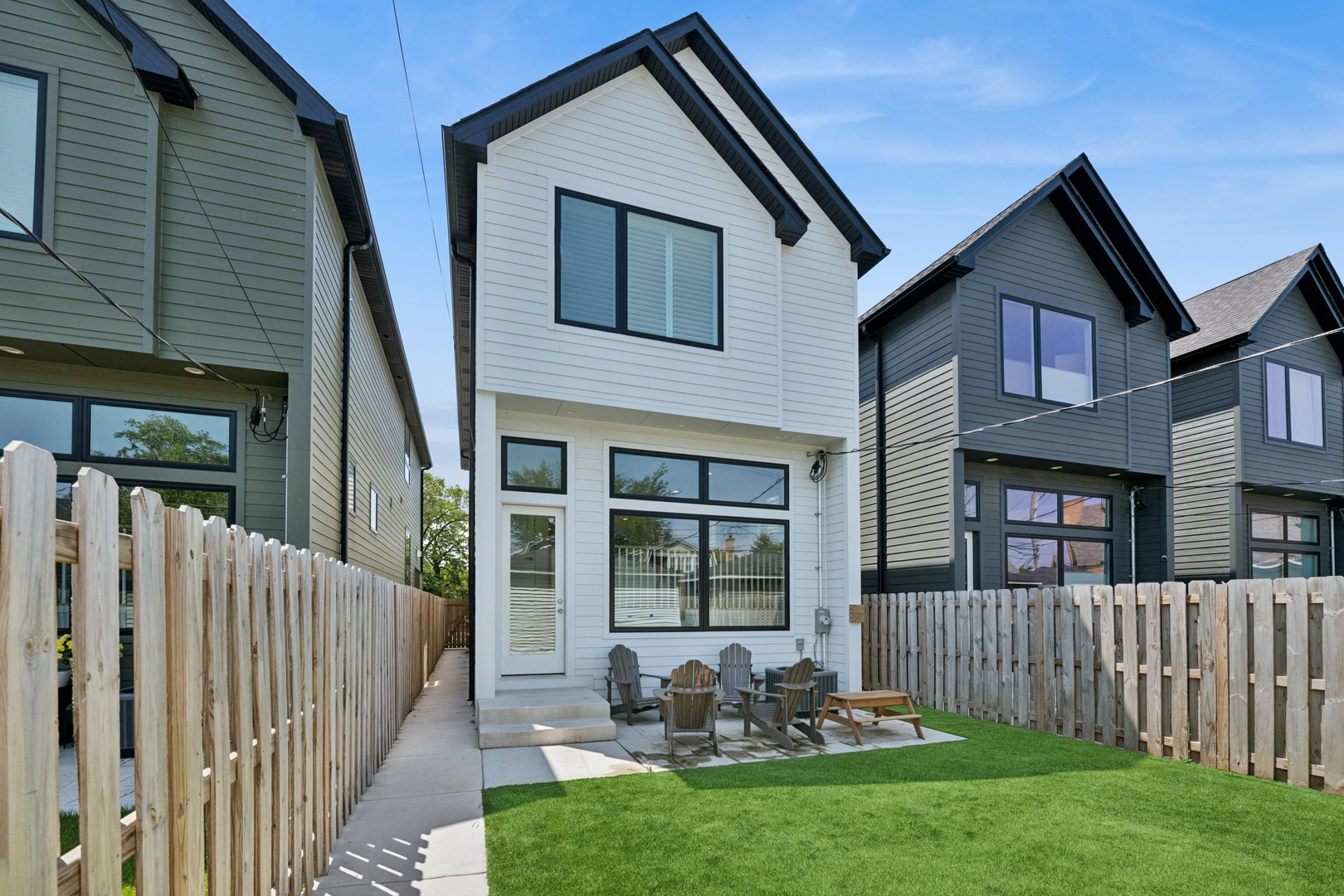 5348 West Argyle Street Chicago IL 60630