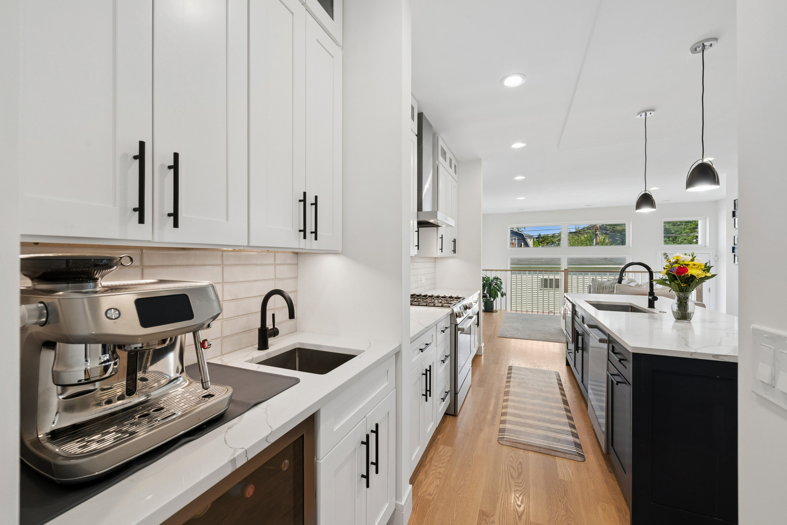 5348 West Argyle Street Chicago IL 60630