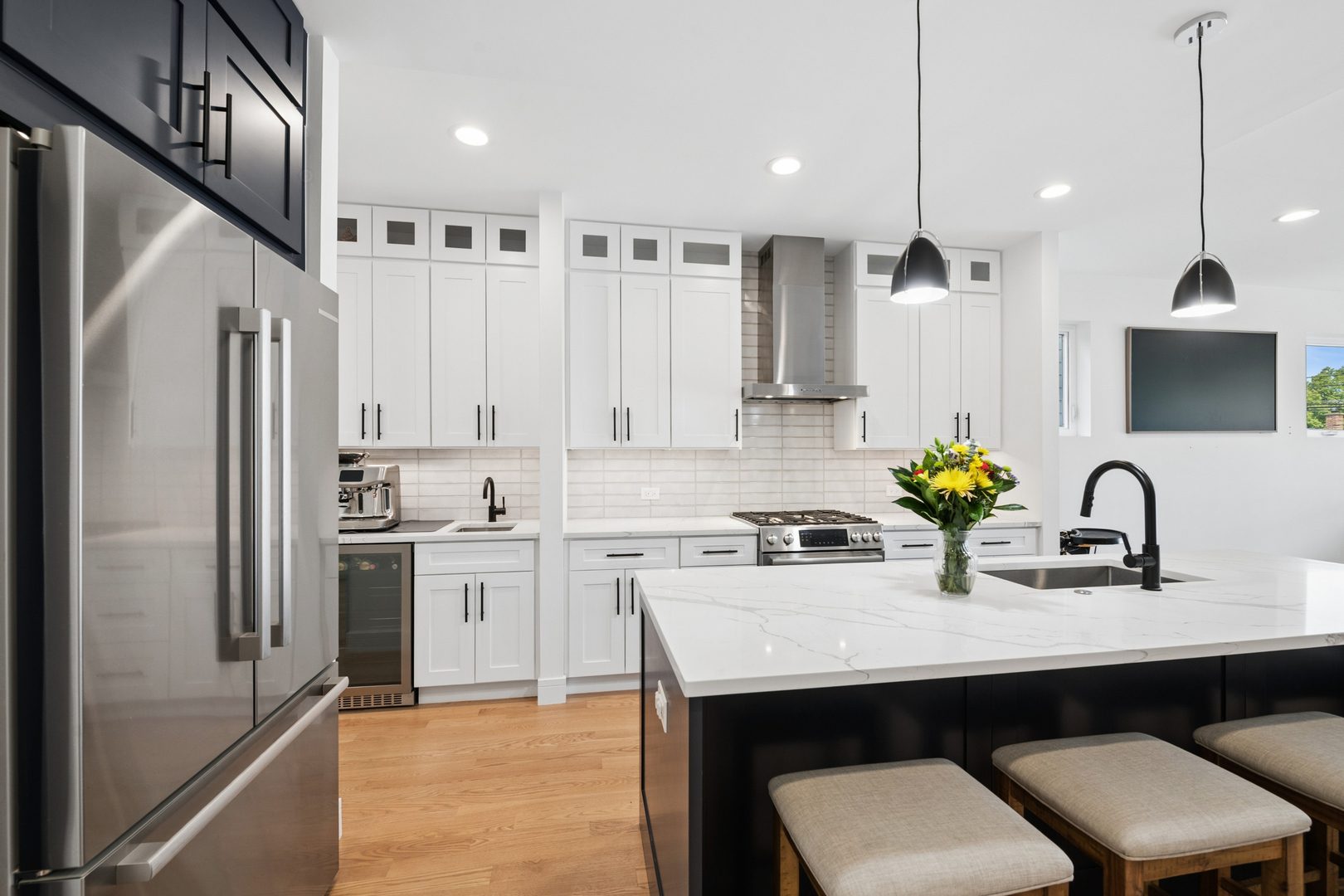 5348 West Argyle Street Chicago IL 60630