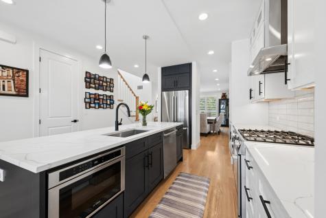 5348 West Argyle Street Chicago IL 60630