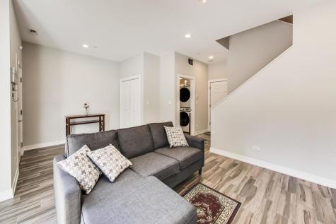2259 West Coulter Street Chicago IL 60608