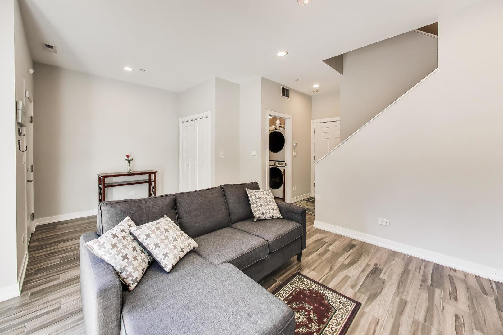 2259 West Coulter Street Chicago IL 60608